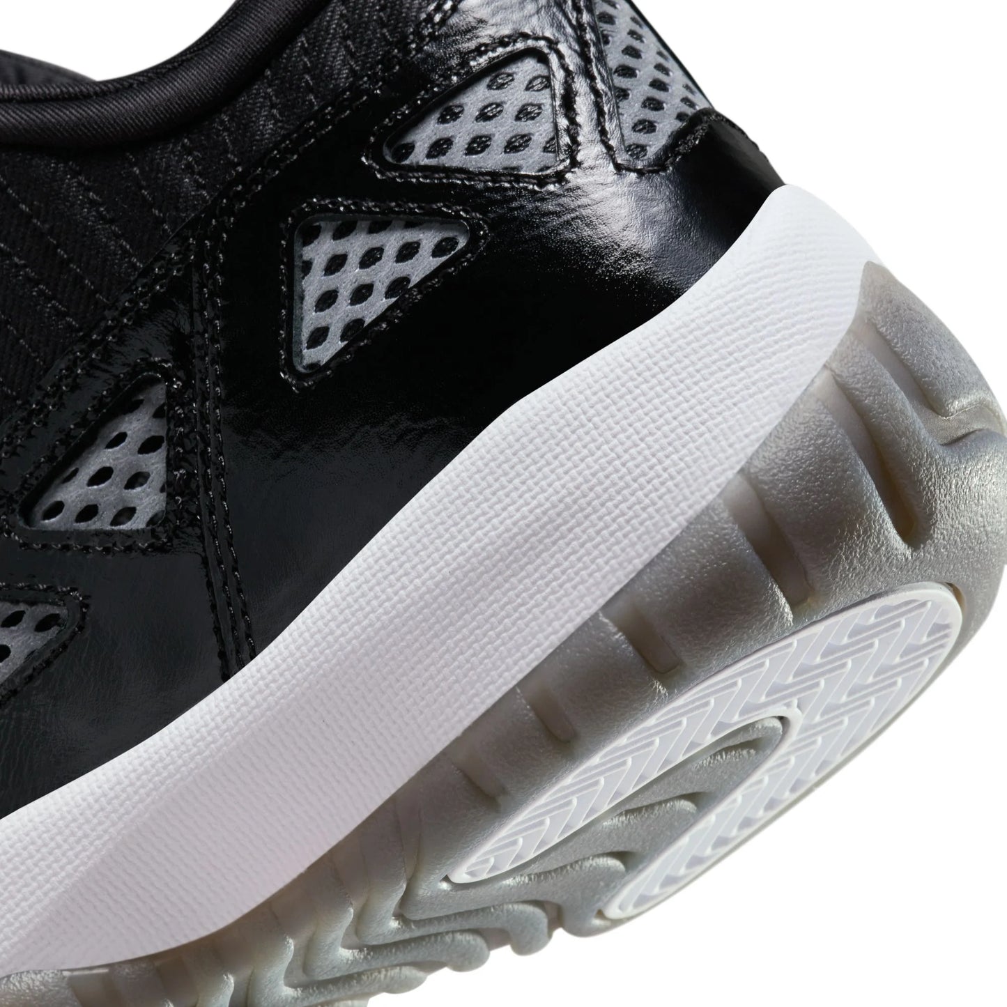 Air Jordan 11 Retro Low IE