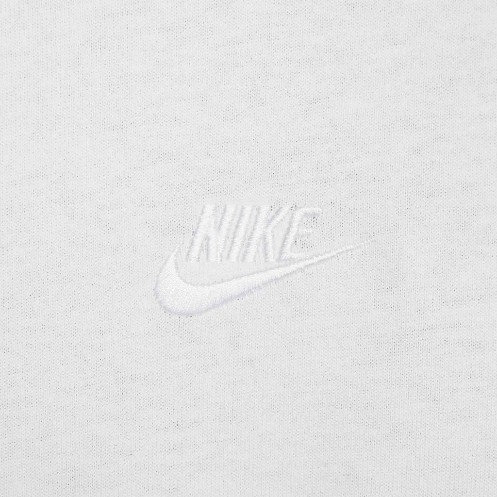 Nike Sportswear Premium Essentials