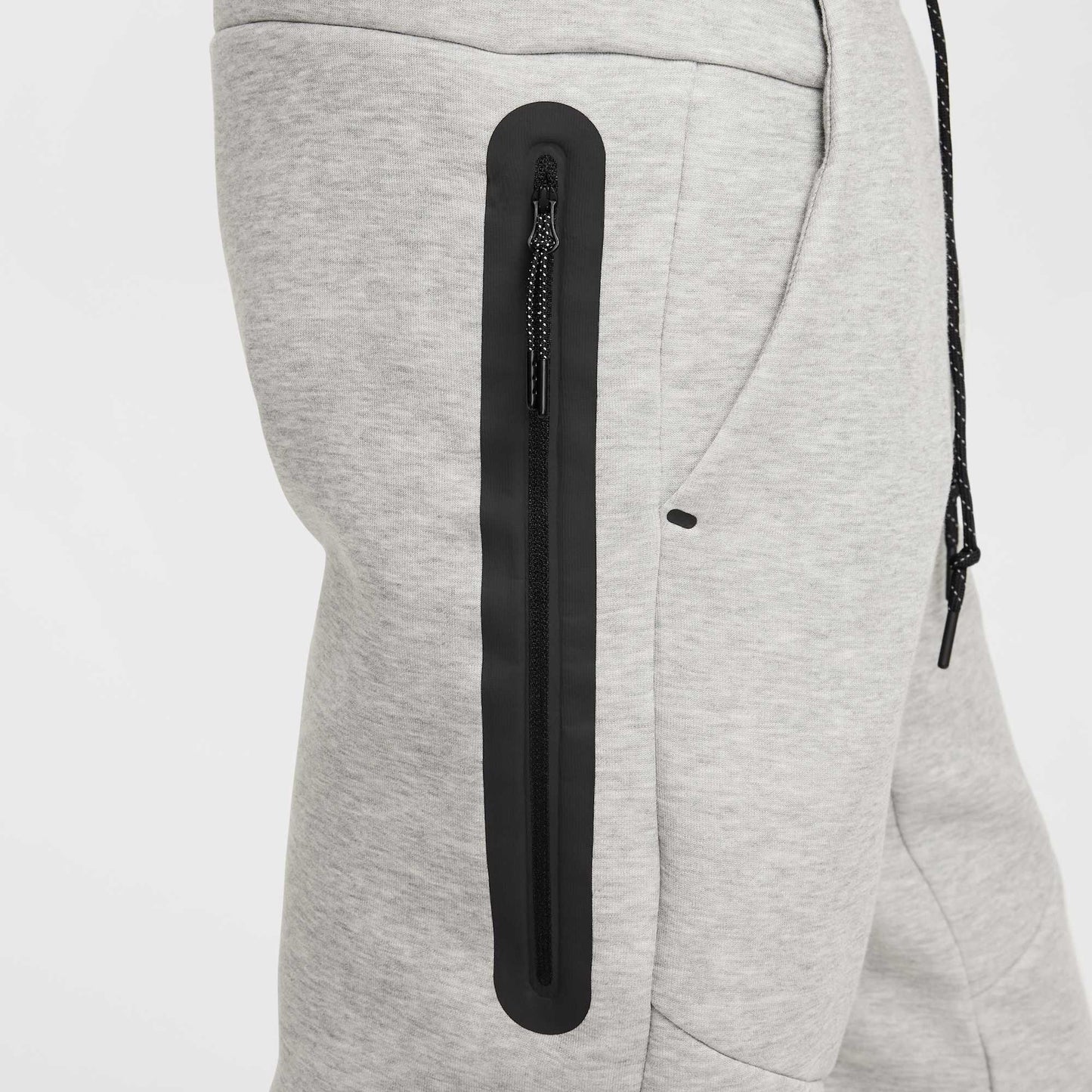 Nike  Sportswear Tech Fleece 2025