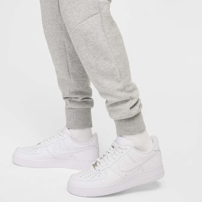Nike  Sportswear Tech Fleece 2025