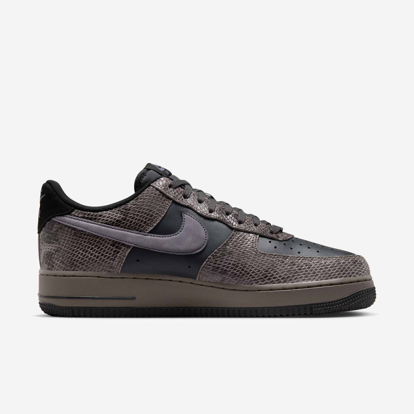 Nike Air Force 1 '07 LV8