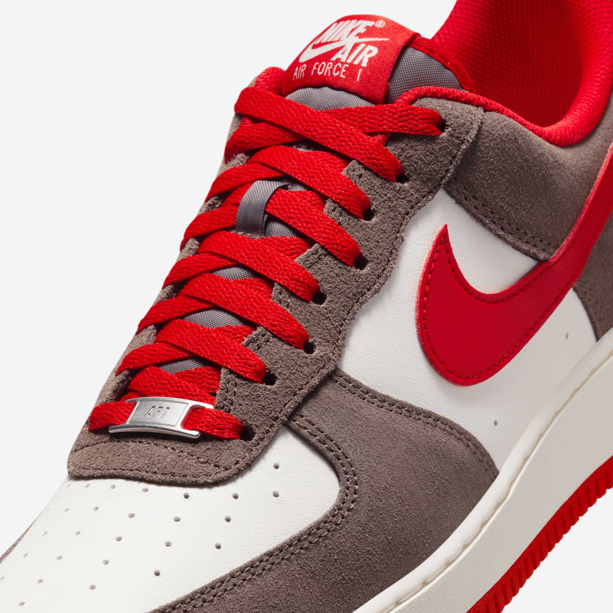 Nike Air Force 1 '07 LV8