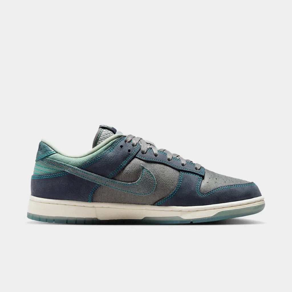 Nike Dunk Low Retro SE