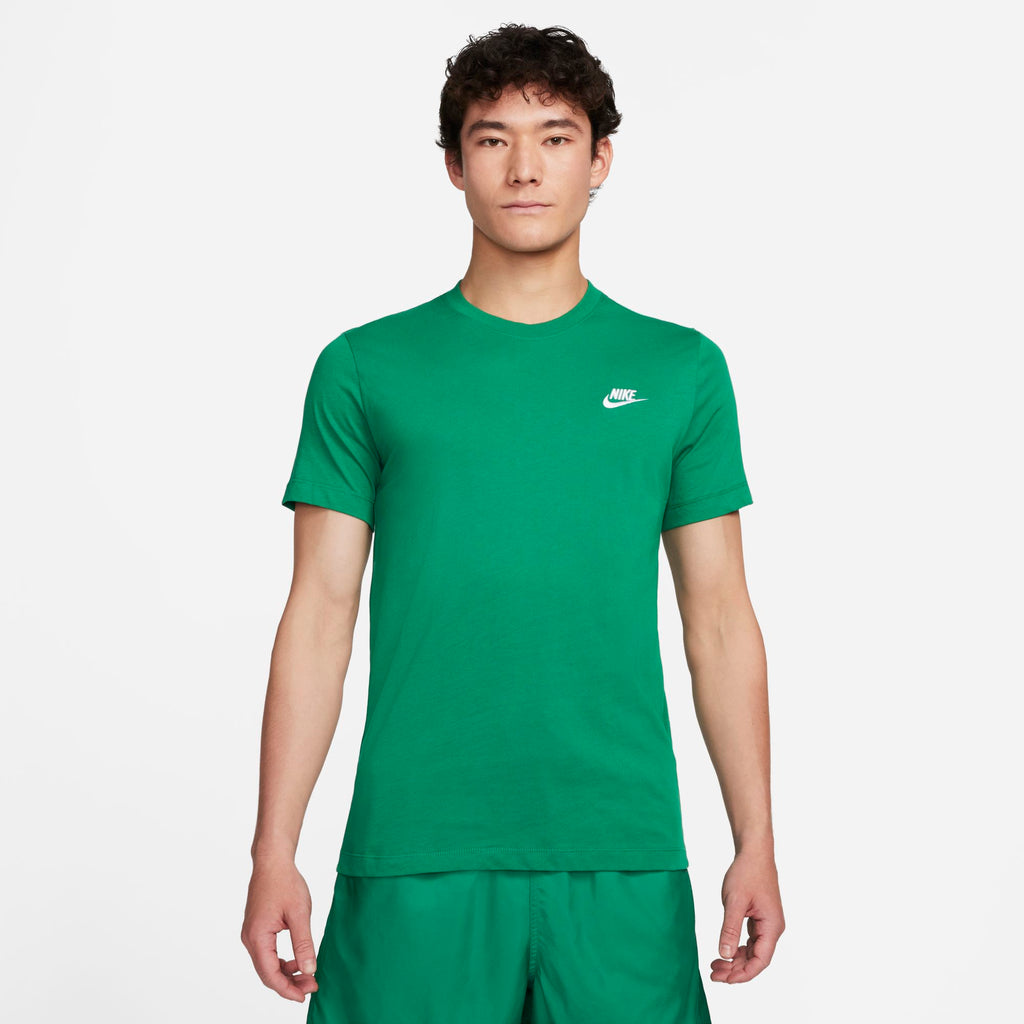 Nike Sportswear Club