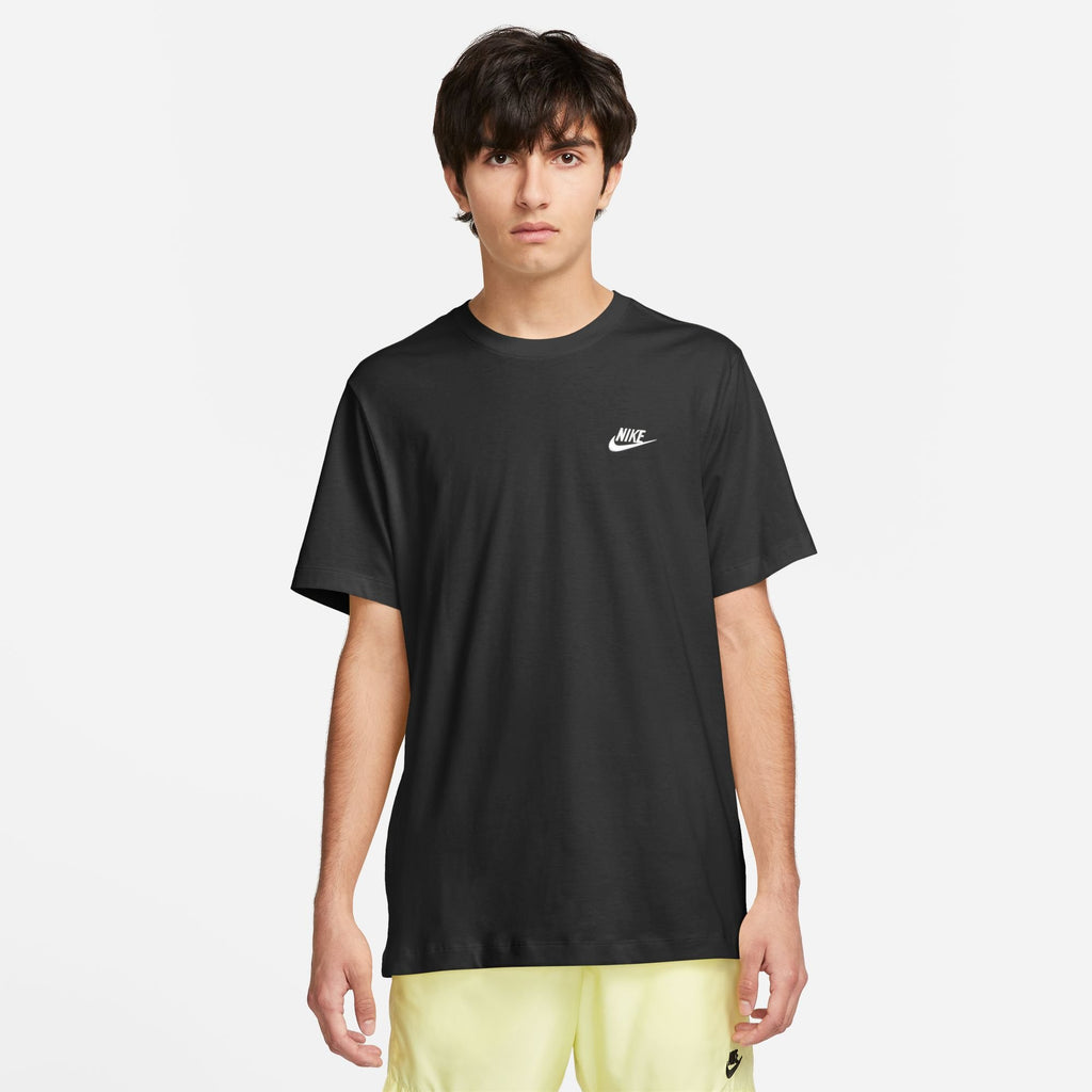 Nike Sportswear Club