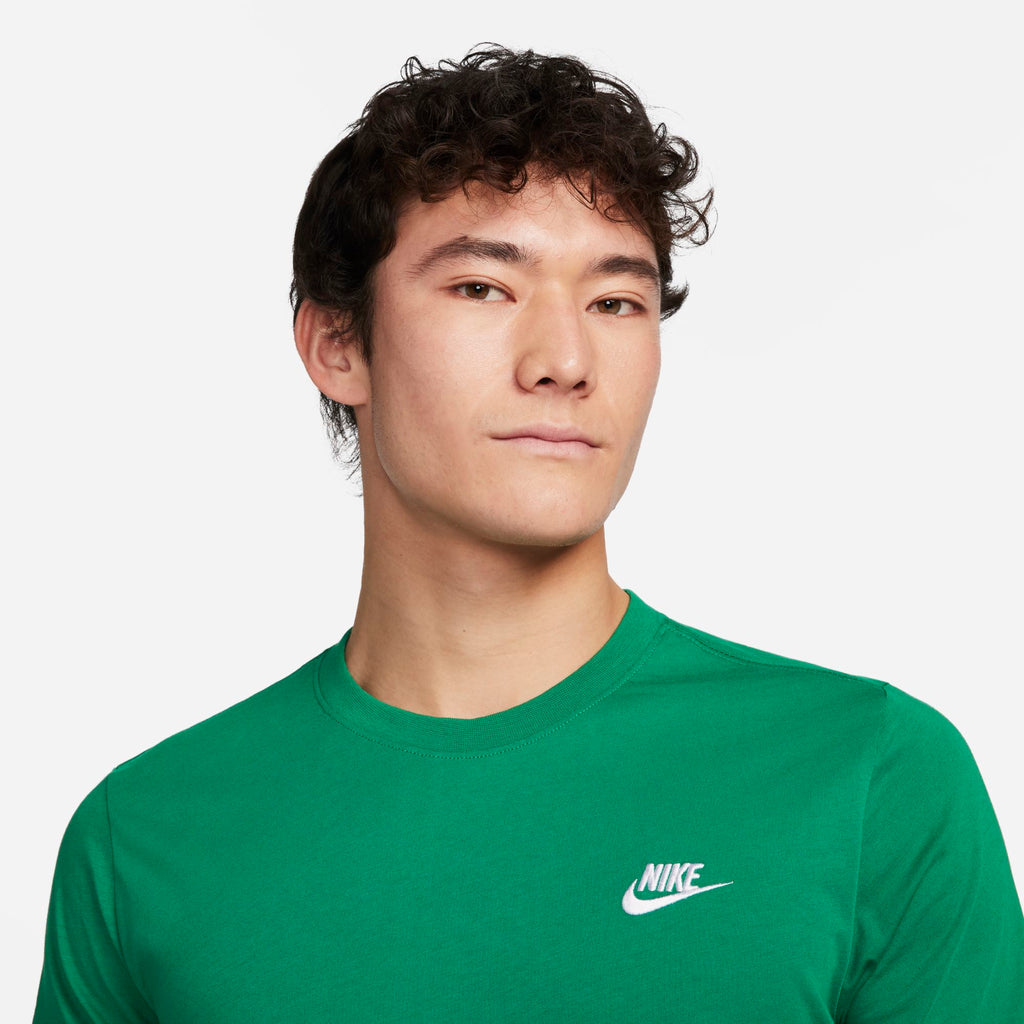 Nike Sportswear Club